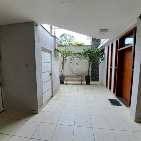 Sobrado à venda com 4 quartos, sendo 1 suíte, em Planalto Paulista, São Paulo, SP