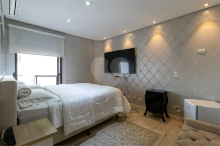 Apartamento à Venda com 260m² - Aclimação