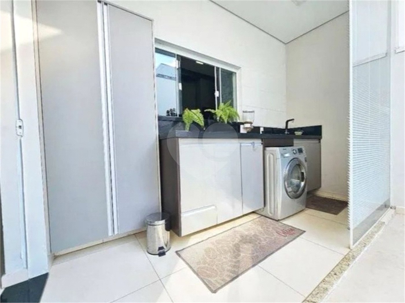 Casa à venda com 3 quartos, sendo 1 suíte, no condomínio Horto Florestal III, Sorocaba - SP