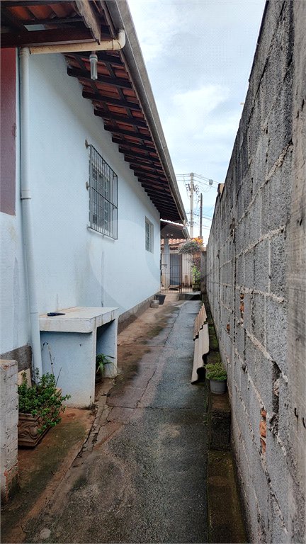 Casa à venda com 3 quartos, sendo 1 suíte, em Vila Santa Helena, Atibaia, SP