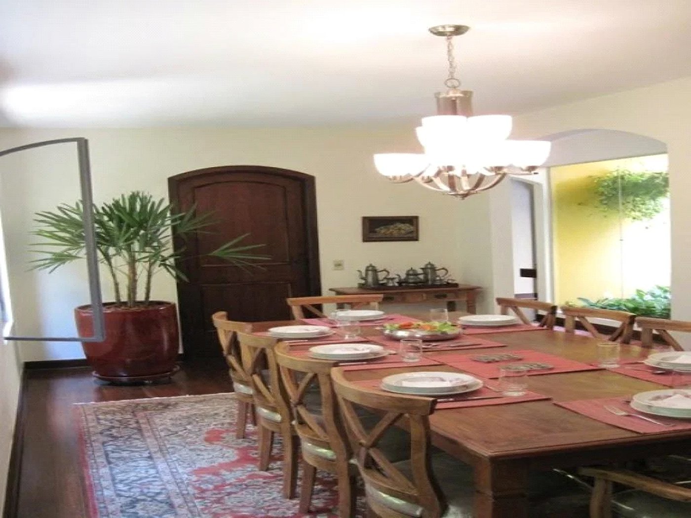 Casa à venda com 4 quartos, sendo 2 suítes, em Jardim Leonor, São Paulo, SP