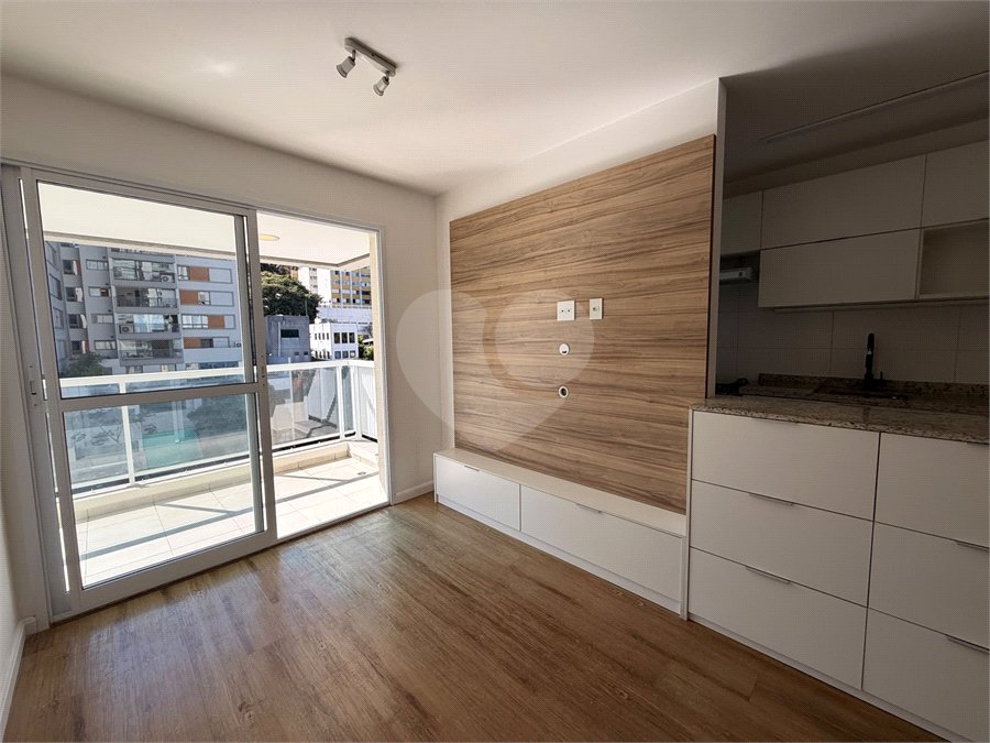 Apartamento à venda ou para alugar com 2 quartos, sendo 1 suíte, em Perdizes, São Paulo, SP