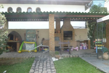 Sobrado à venda com 3 suítes em Jardim Leonor, São Paulo, SP