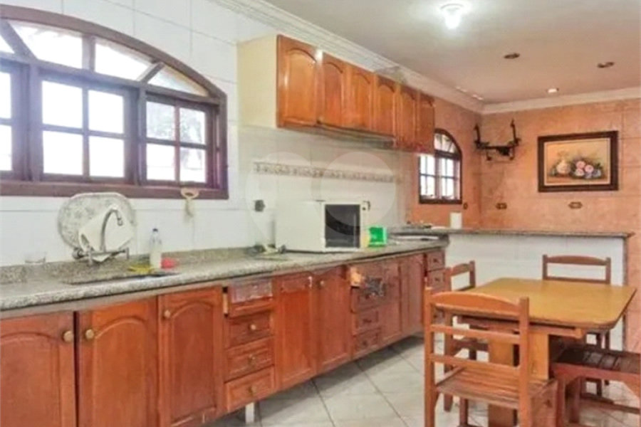 Sobrado à venda com 3 quartos em Vila Bonilha, São Paulo, SP