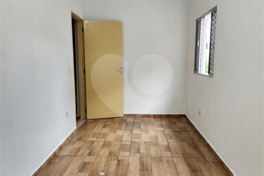 Sobrado à venda com 3 quartos no Brasilândia, São Paulo, SP