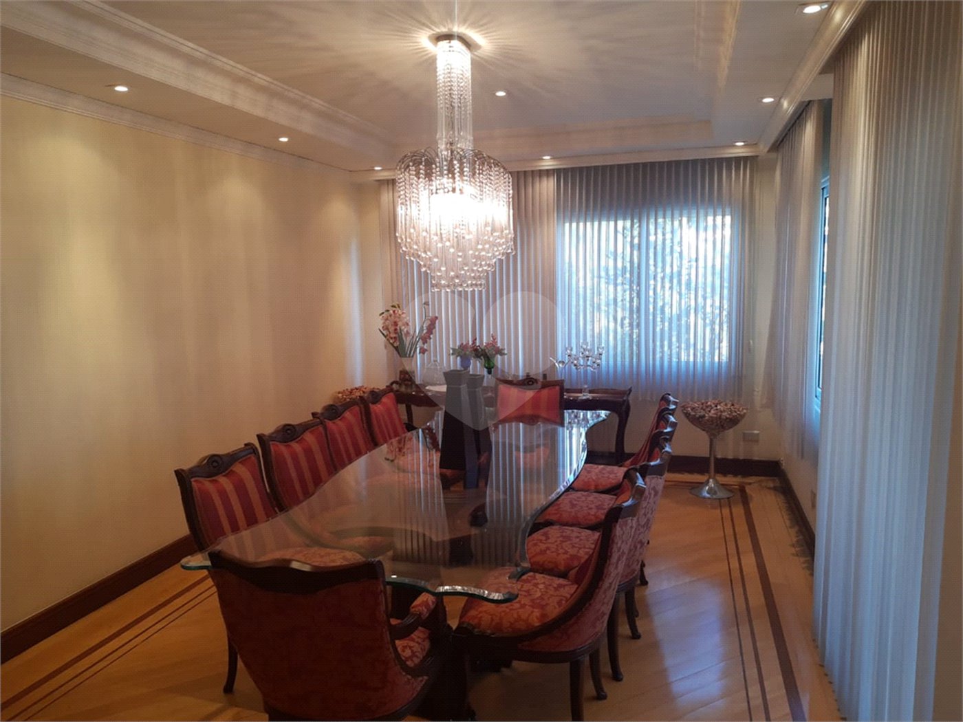 Casa à venda com 5 suítes em Jardim Leonor, São Paulo, SP