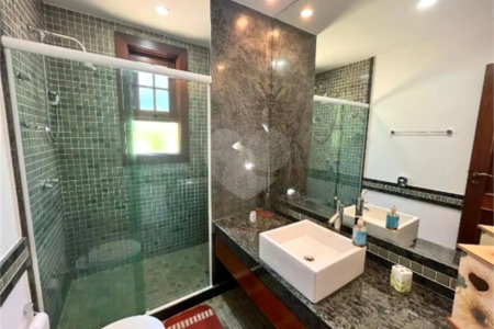 Casa à venda com 4 suítes no condomínio Quinta do Lago, Petrópolis - RJ