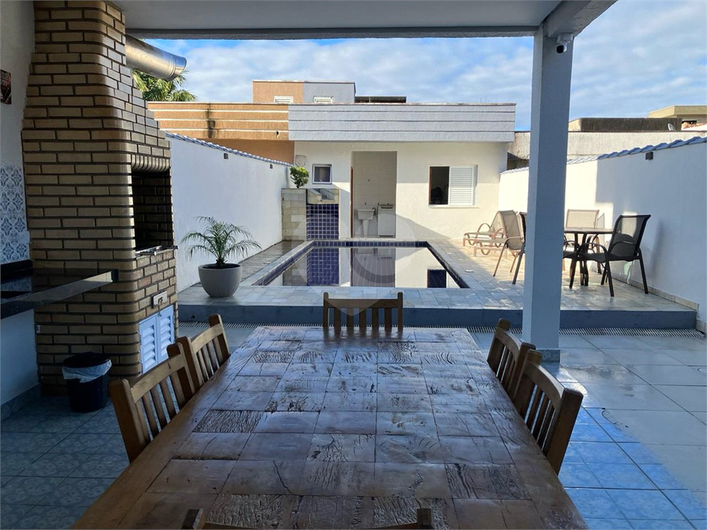 Casa à venda com 4 quartos, sendo 2 suítes,  no condomínio Morada da Praia, Bertioga - SP