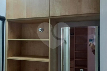 Apartamento à venda com 3 quartos, sendo 1 suíte,  em Vila Olímpia, São Paulo, SP