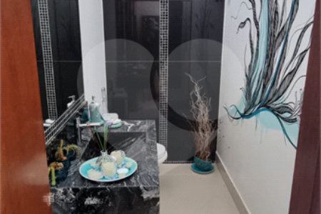 Casa à venda com 5 quartos, sendo 2 suítes, no condomínio Swiss Park, São Bernardo do Campo - SP