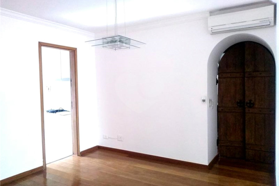 Apartamento para alugar com 3 quartos, sendo 1 suíte, em Jardim América, São Paulo, SP