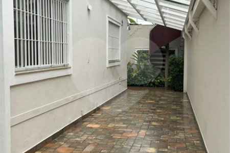 Casa à venda com 4 quartos, sendo 2 suítes,  em Vila Romana, São Paulo, SP