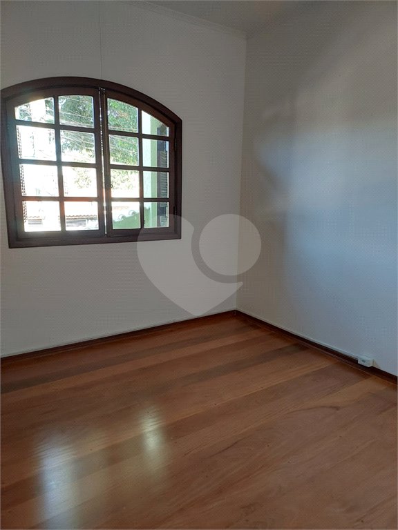 Casa à venda com 2 quartos, sendo 1 suíte, em Vila Maria de Maggi, Suzano, SP