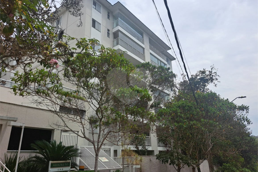 Apartamento à venda com 3 quartos, sendo 1 suíte, em Jardim Peri, São Paulo, SP