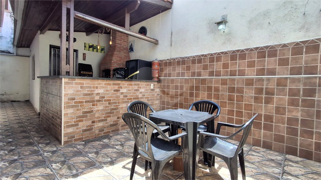 Casa à venda com 2 quartos, sendo 1 suíte, em Vila Assis, Sorocaba, SP