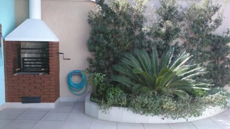 Casa à venda com 3 suítes em Jardim Jussara, São Paulo, SP