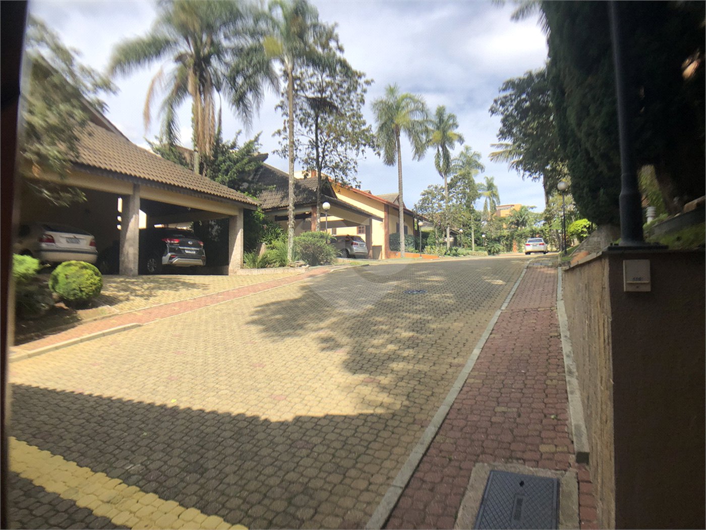Casa à venda com 4 suítes no condomínio Residencial Floresta, São Paulo - SP