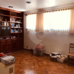 Casa à venda com 4 quartos, sendo 2 suítes, em Jardim das Vertentes, São Paulo, SP