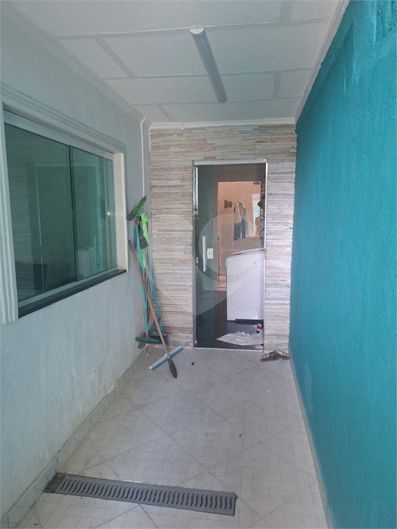 Casa à venda ou para alugar com 2 quartos, sendo 1 suíte, no condomínio Sem Nome Estrada Guandu do Sapê 1444, Rio de Janeiro - RJ