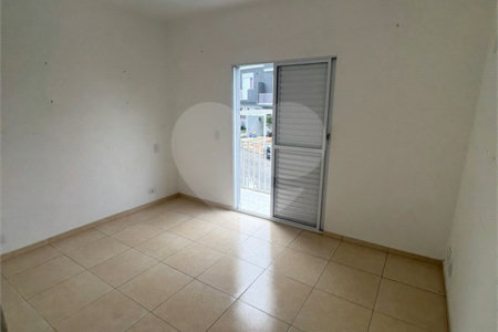 Casa à venda com 2 quartos no condomínio Carvalho Lagares, Poá - SP