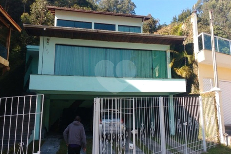 Casa à venda com 3 quartos, sendo 1 suíte,  em Lavapés, Mairiporã, SP