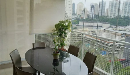 Apartamento à venda com 2 suítes em Vila Andrade, São Paulo, SP