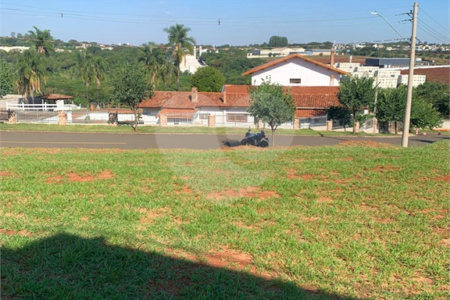 Terreno à venda em Jardim São Camilo, Araraquara, SP