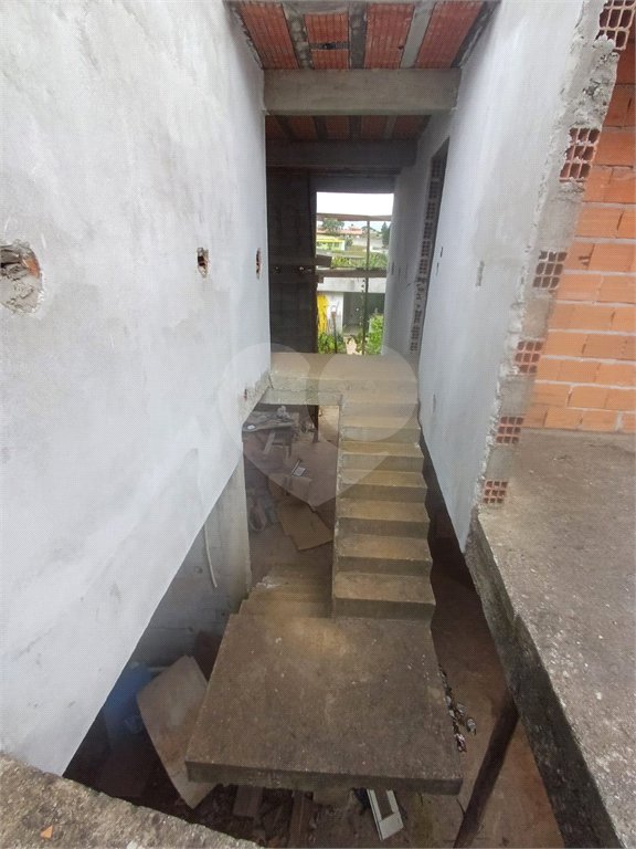 Casa à venda com 2 suítes no condomínio Ricieri, Mogi das Cruzes - SP