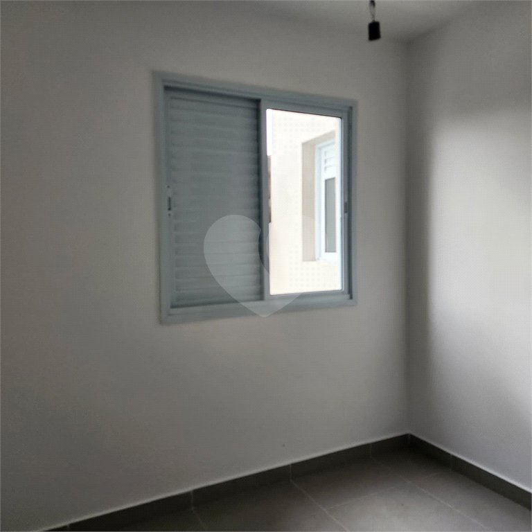 Casa à venda com 2 quartos, sendo 1 suíte, no condomínio Residencial Sanches, São Paulo - SP