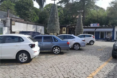 Alugo Loja com 82,00 metros na GRANJA VIANA