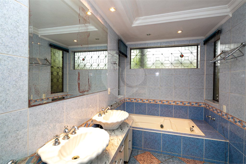 Casa à venda com 4 quartos, sendo 1 suíte, em Jardim Marajoara, São Paulo, SP
