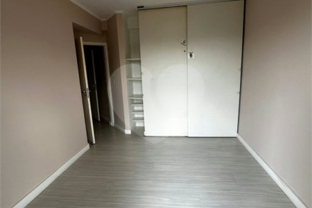 Apartamento à venda com 4 quartos, sendo 1 suíte, em Anchieta, São Bernardo do Campo, SP