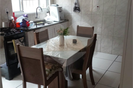 Casa à venda com 4 quartos, sendo 1 suíte, em Jardim Altos do Itavuvu, Sorocaba, SP