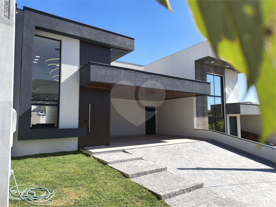 Casa à venda com 3 suítes no condomínio Campos do Conde I e II, Sorocaba - SP