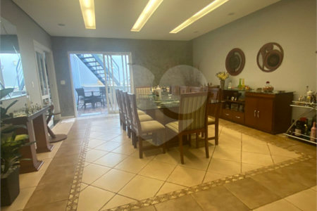 Casa à venda com 4 suítes no condomínio Okinawa, Paulínia - SP