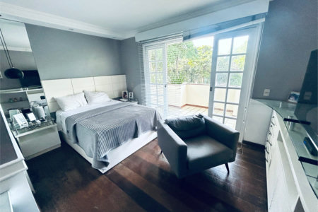 Casa à venda com 8 quartos, sendo 7 suítes, em Barra da Tijuca, Rio de Janeiro, RJ