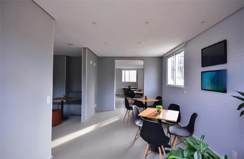 Apartamento à venda com 2 quartos em Jardim Maria Duarte, São Paulo, SP