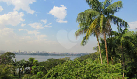 Casa à venda com 3 quartos, sendo 1 suíte,  em Guarapiranga, São Paulo, SP