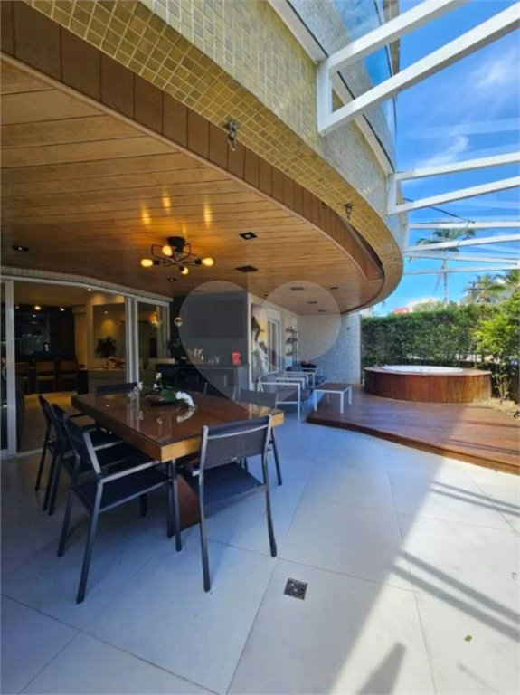 Apartamento à venda com 3 quartos, sendo 1 suíte, em Riviera de São Lourenço, Bertioga, SP