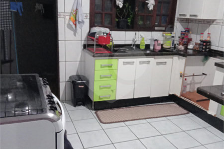 Casa à venda com 3 quartos, sendo 1 suíte,  em Vila Júlia, Poá, SP