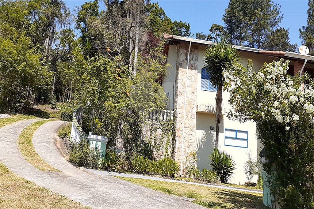Hotel à venda com 15 quartos, sendo 4 suítes,  no Centro (canguera), São Roque, SP