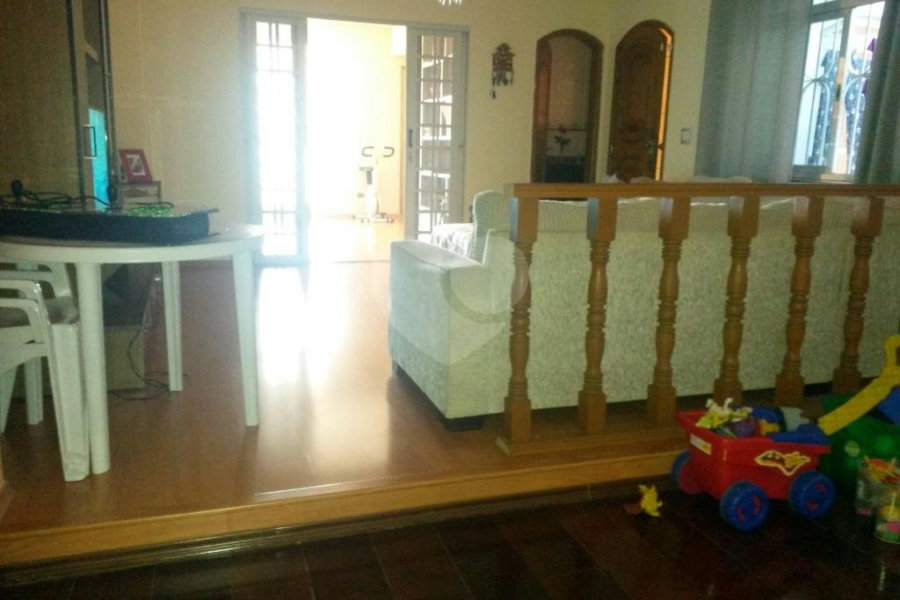 Casa à venda com 3 quartos, sendo 1 suíte, em Vila Maria, São Paulo, SP