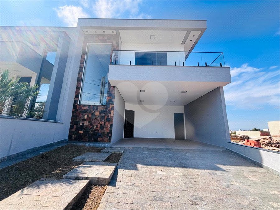 Casa à venda com 3 suítes no condomínio Helena Maria, Sorocaba - SP