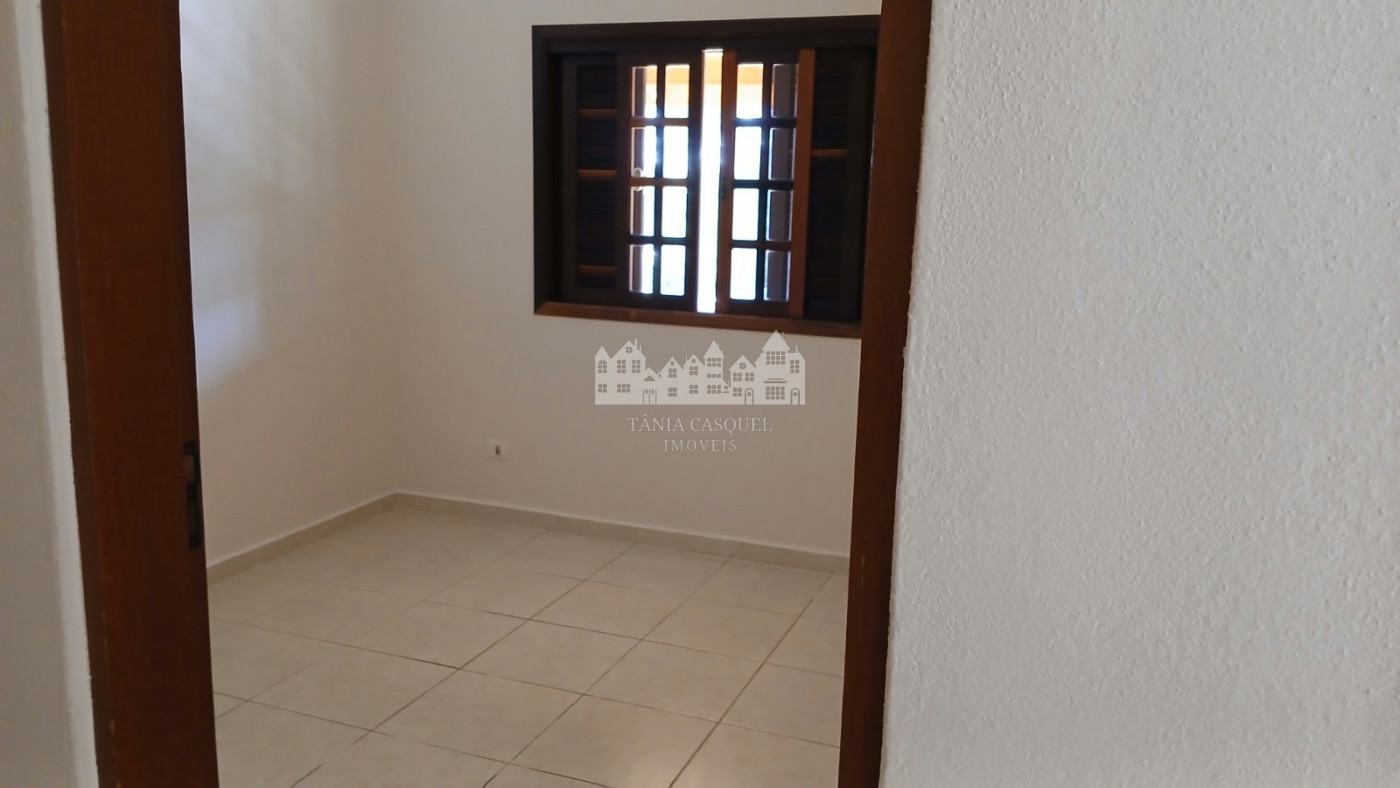 Casa para alugar com 3 quartos, sendo 1 suíte, em Vila Petrópolis, Atibaia, SP