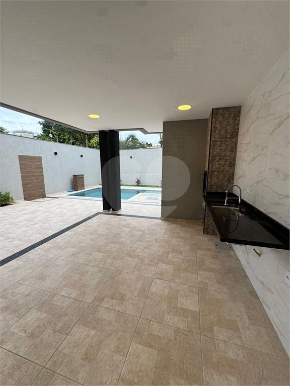 Casa à venda com 5 quartos, sendo 4 suítes, no condomínio Grand Park, Rio de Janeiro - RJ