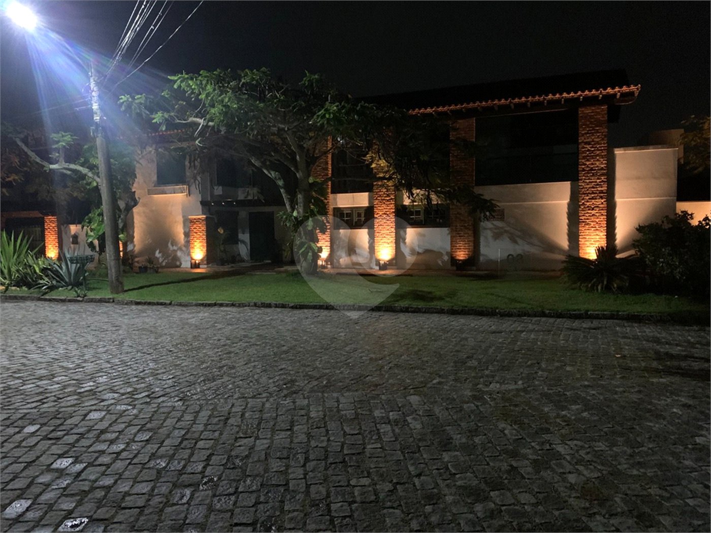 Casa em condomínio à venda com 3 quartos, sendo 2 suítes, em Portinho, Cabo Frio, RJ