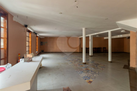 Sobrado à venda ou para alugar com 1 quarto em Santo Amaro, São Paulo, SP