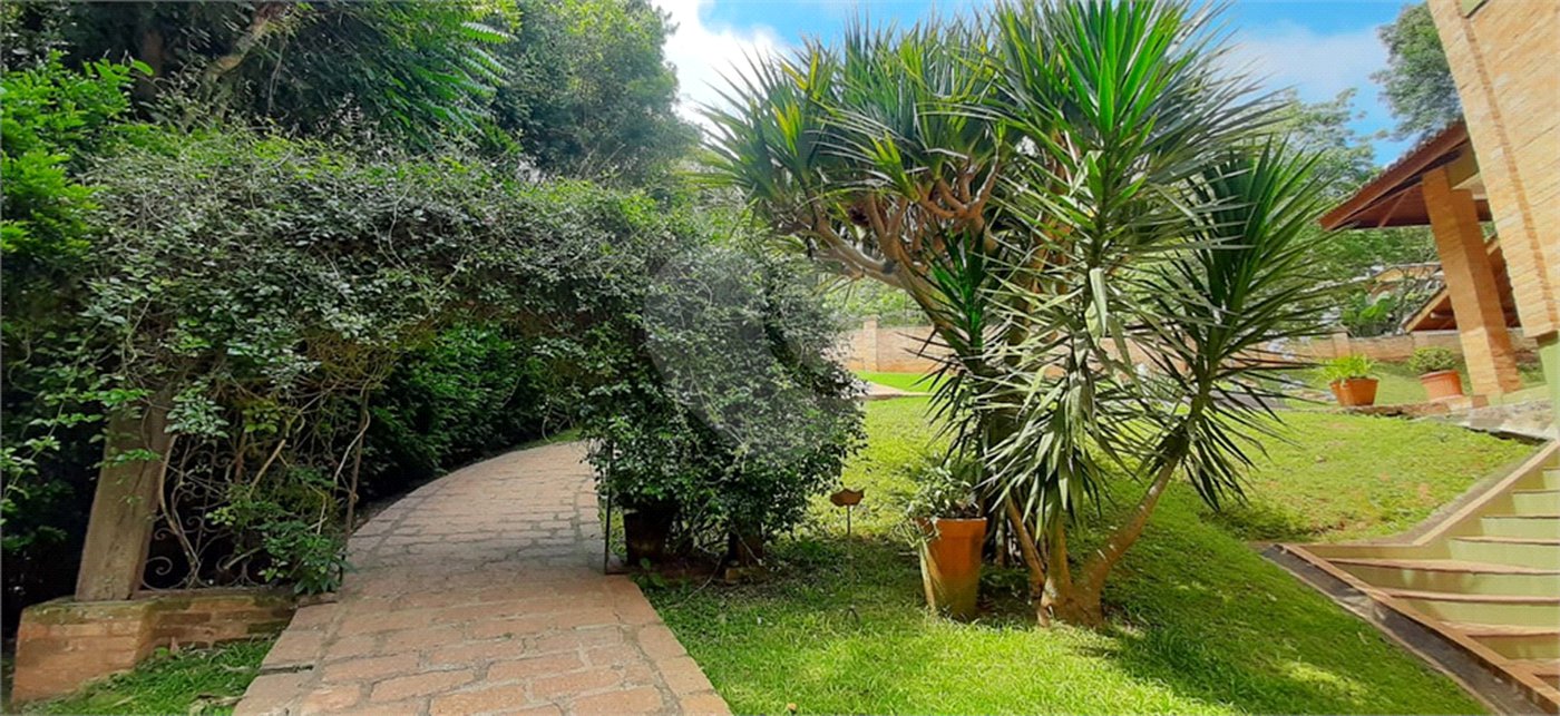 Casa à venda com 2 suítes no condomínio Residencial Cantareira, Mairiporã - SP