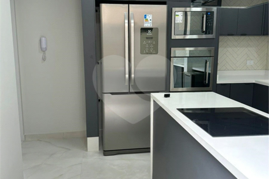 Casa à venda com 3 quartos, sendo 1 suíte, no condomínio Residencial Morada do Horto, São Paulo - SP