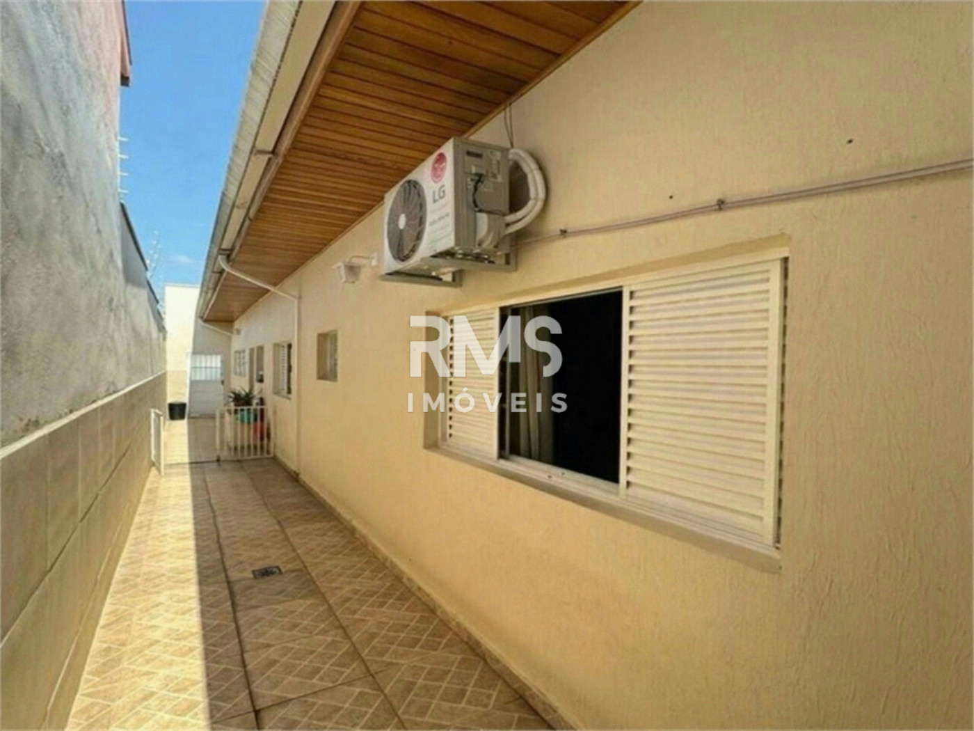 Casa à venda com 4 quartos, sendo 1 suíte,  no Brasil, Itu, SP